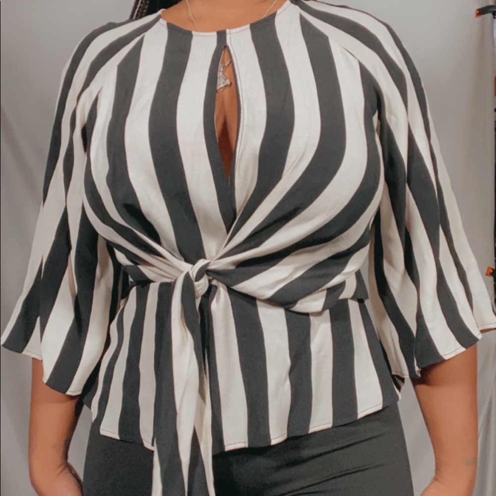 Classy top with slits
